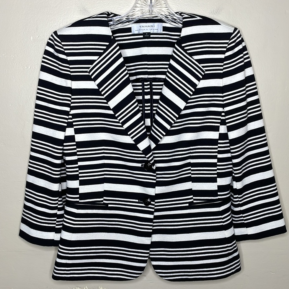 TAHARI Blazer Black & Cream Striped Fitted 3/4 Sleeves Ponte Knit Corporate Wear
